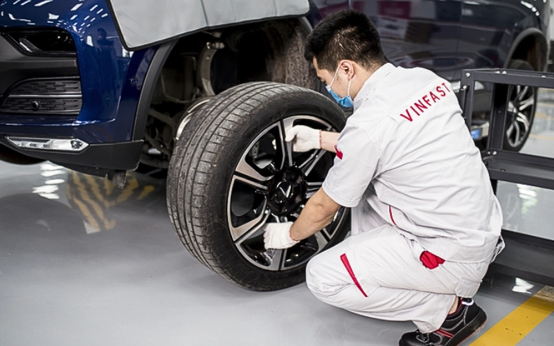 Đảo lốp xe Limo Green là việc hoán đổi vị trí các bánh xe trước – sau, trái – phải theo đúng kỹ thuật