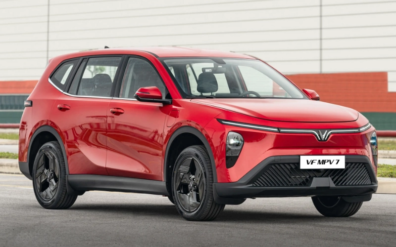 VinFast VF MPV7 mẫu xe điện MPV cỡ lớn vừa ra mắt là phiên bản nâng cấp toàn diện của VinFast Limo Green
