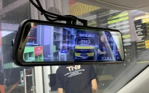 Camera hành trình gương điện tử Limo Green đang trở thành trang bị nâng cấp được nhiều chủ xe quan tâm