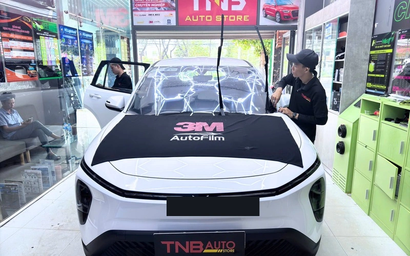 6 phụ kiện xe Vinfast Limo Green chạy dịch vụ nên lắp 1 Dán phim cách nhiệt cho Limo Green giữ không gian luôn dễ chịu