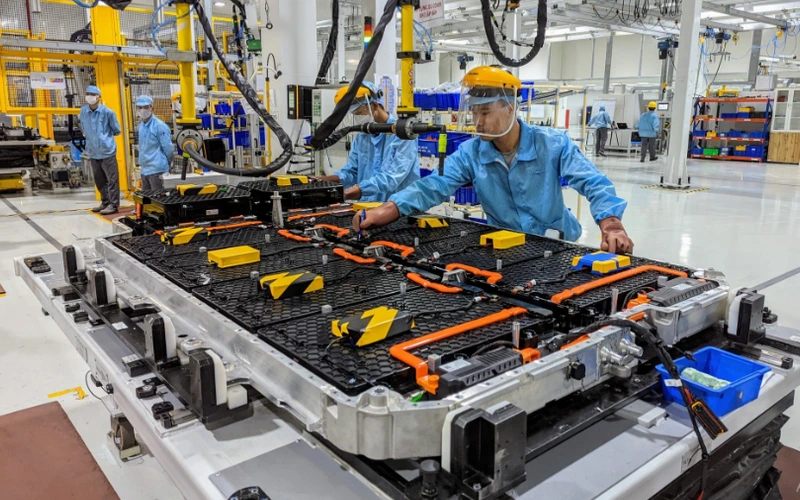 Chi phí thay pin cho VinFast Limo Green dao động từ khoảng 70 – 90 triệu đồng/pin