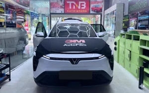 Dán phim cách nhiệt 3M cho Limo Green là lựa chọn hàng đầu đối với những chủ xe ưu tiên chất lượng và hiệu năng sử dụng lâu dài