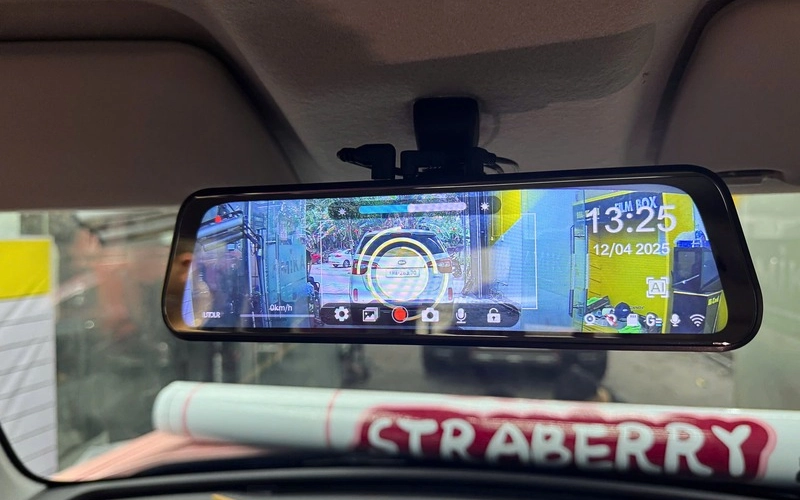 Camera hành trình gương chiếu hậu UTOUR C3M cảnh báo giao thông toàn diện 