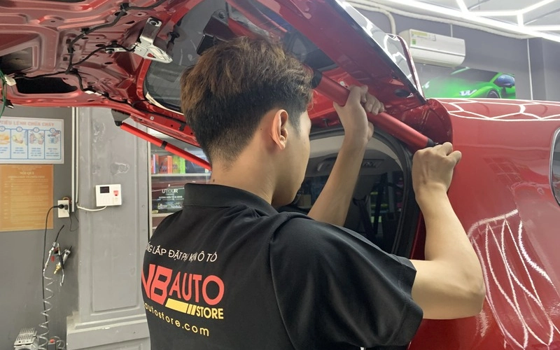 Lắp cốp điện MCD91 xe Limo Green không ảnh hưởng đến hệ thống điện của xe vì sản phẩm thiết kế cắm jack theo xe