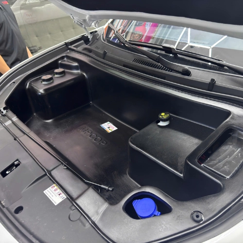 Vinfast Limo Green lắp cốp trước MP COP cực rộng 4