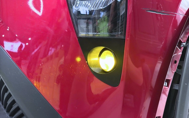 Đèn gầm HCLight G1 2 inches thường được lắp đặt tại vị trí dưới cụm đèn pha giúp đảm bảo tính thẩm mỹ và hiệu quả chiếu sáng tối ưu